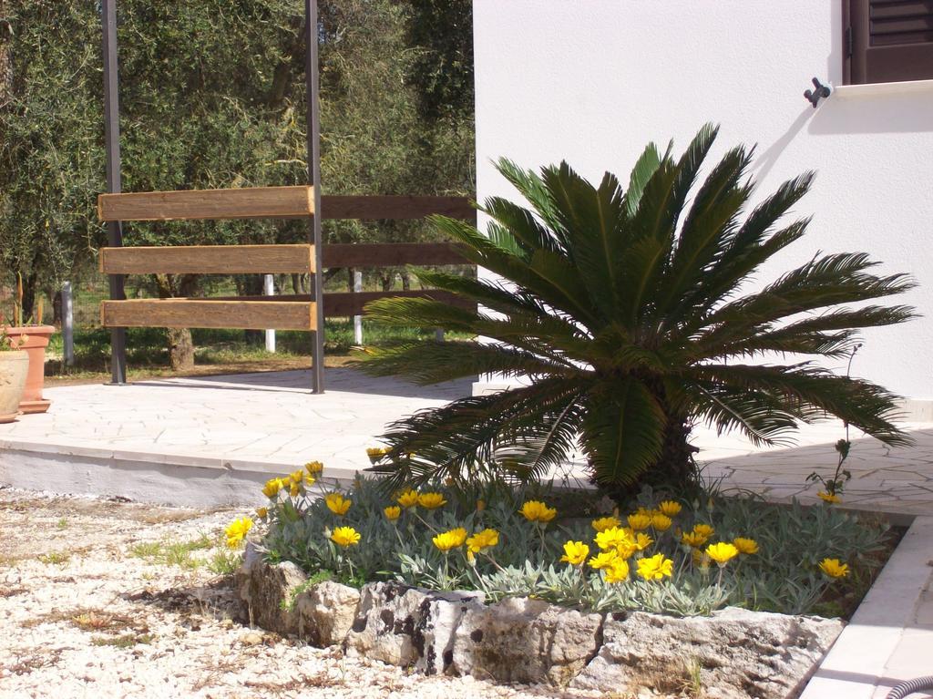 Otranto Le Sancinare Bed and Breakfast Casamassella Εξωτερικό φωτογραφία