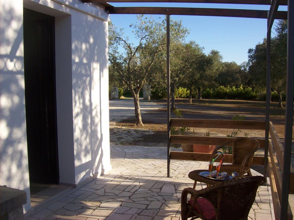 Otranto Le Sancinare Bed and Breakfast Casamassella Εξωτερικό φωτογραφία