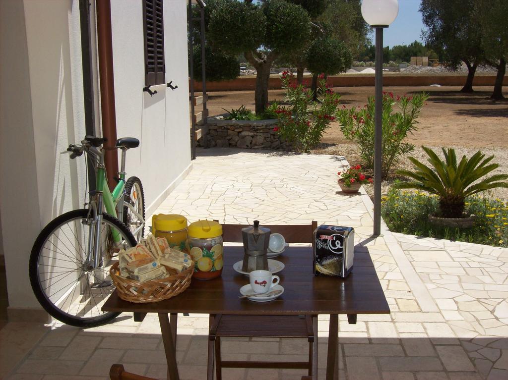 Otranto Le Sancinare Bed and Breakfast Casamassella Εξωτερικό φωτογραφία