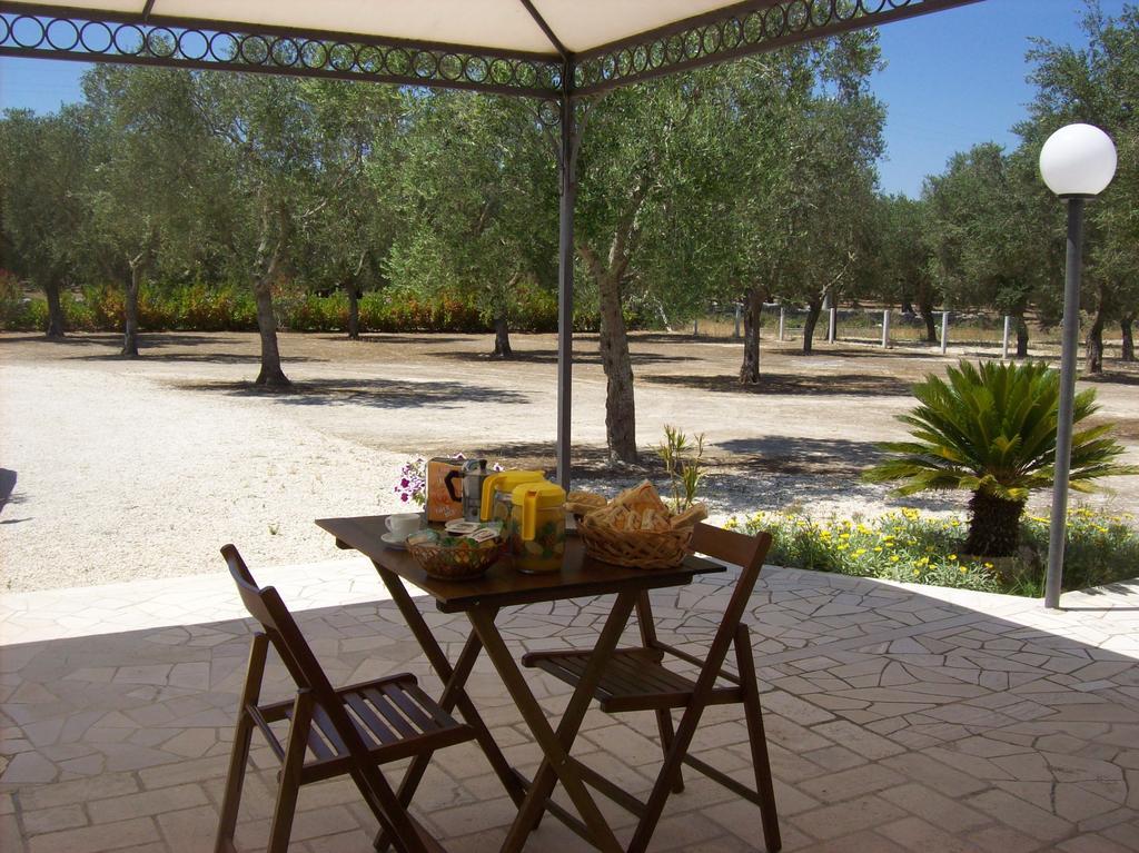 Otranto Le Sancinare Bed and Breakfast Casamassella Εξωτερικό φωτογραφία
