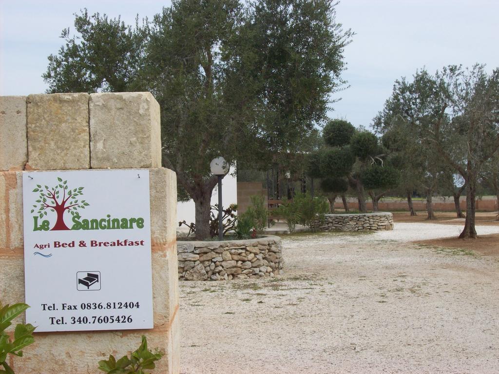 Otranto Le Sancinare Bed and Breakfast Casamassella Εξωτερικό φωτογραφία