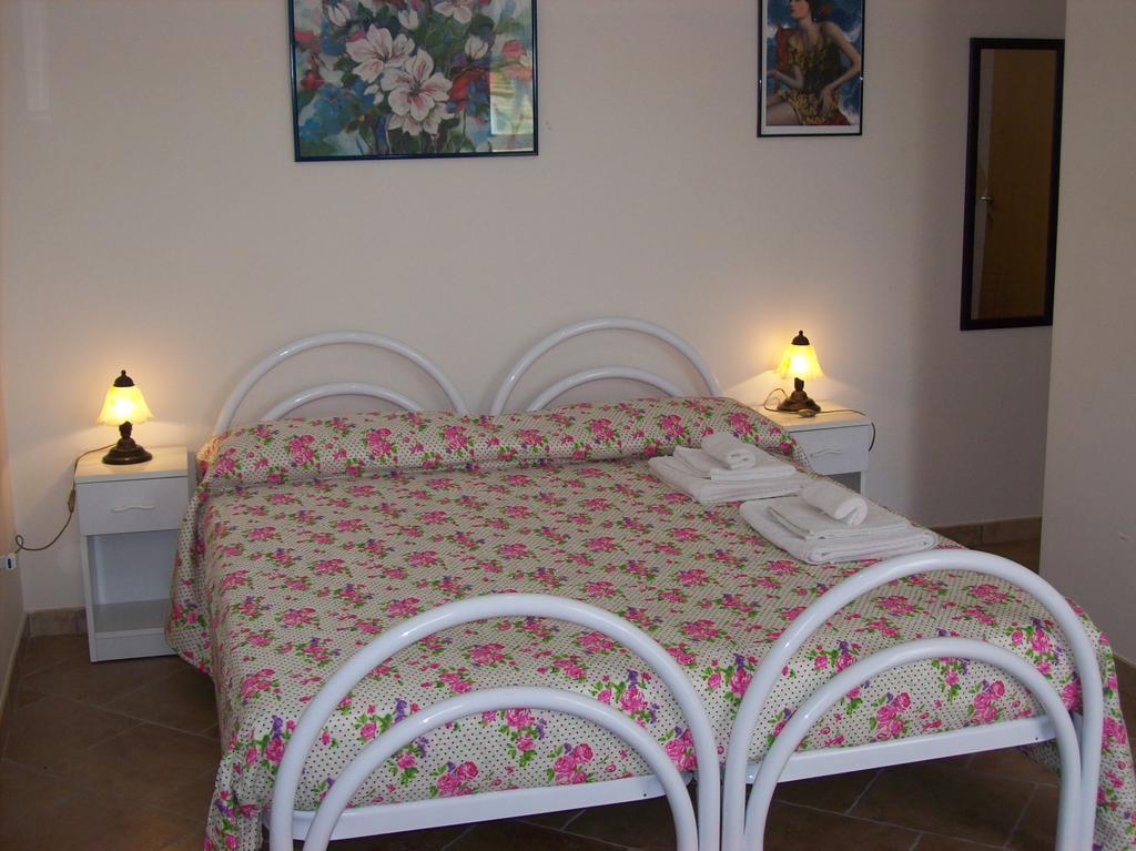 Otranto Le Sancinare Bed and Breakfast Casamassella Εξωτερικό φωτογραφία