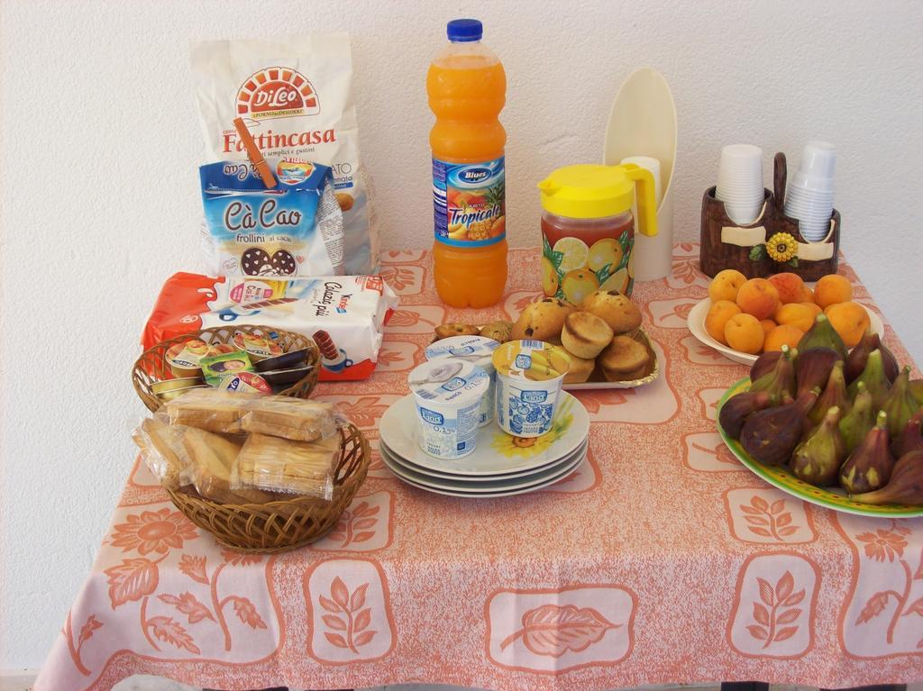 Otranto Le Sancinare Bed and Breakfast Casamassella Εξωτερικό φωτογραφία