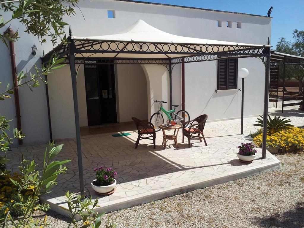 Otranto Le Sancinare Bed and Breakfast Casamassella Εξωτερικό φωτογραφία